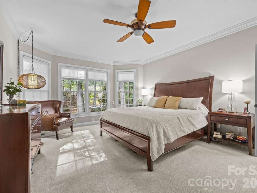 919 Thorn Ridge Lane, Lake Wylie, SC 29710.  MLS# CAR4425694, YatesRealty ID 54330. 