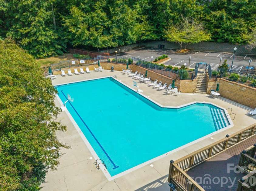 919 Thorn Ridge Lane, Lake Wylie, SC 29710.  MLS# CAR4425694, YatesRealty ID 54330. 
