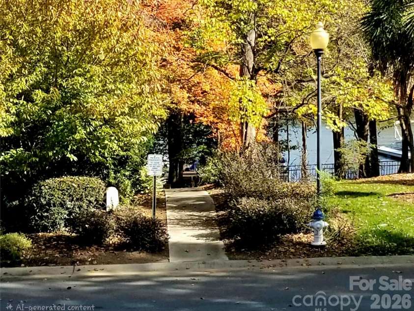 919 Thorn Ridge Lane, Lake Wylie, SC 29710.  MLS# CAR4425694, YatesRealty ID 54330. 