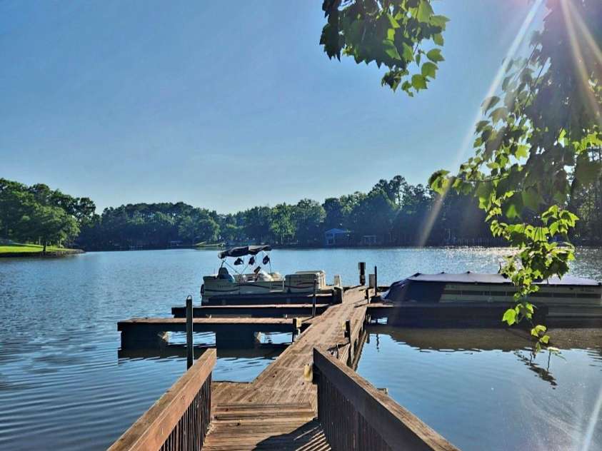 919 Thorn Ridge Lane, Lake Wylie, SC 29710.  MLS# CAR4425694, YatesRealty ID 54330. 