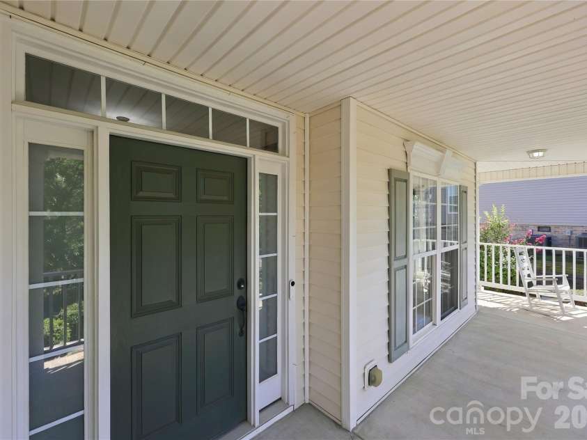 10124 Lafoy Drive, Huntersville, NC 28078.  MLS# CAR4426144, YatesRealty ID 54332. 