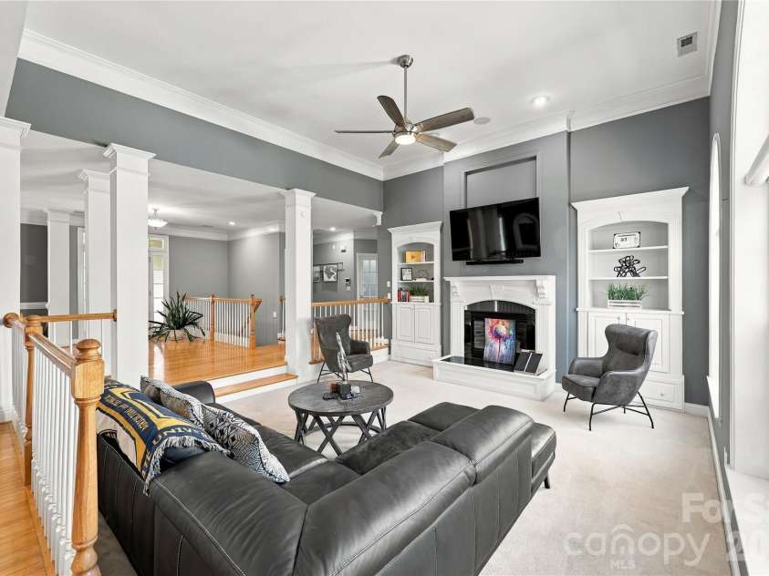 10124 Lafoy Drive, Huntersville, NC 28078.  MLS# CAR4426144, YatesRealty ID 54332. 