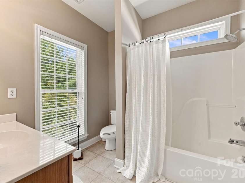 10124 Lafoy Drive, Huntersville, NC 28078.  MLS# CAR4426144, YatesRealty ID 54332. 