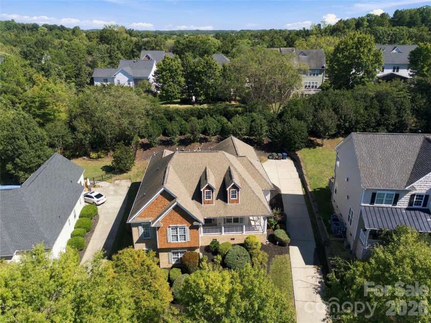 10124 Lafoy Drive, Huntersville, NC 28078.  MLS# CAR4426144, YatesRealty ID 54332. 