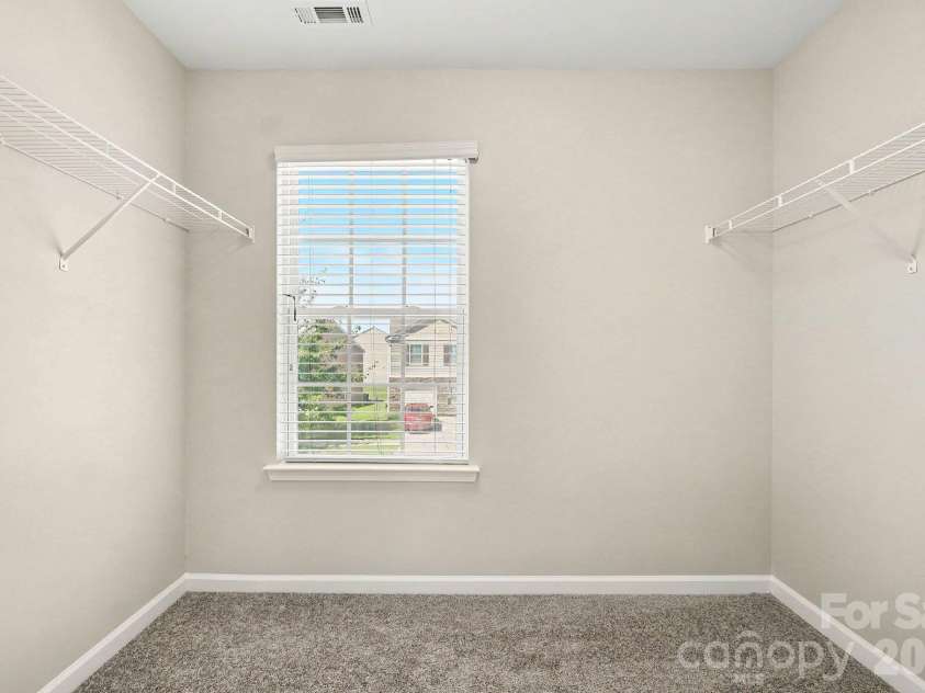 6826 Broad Valley Court, Charlotte, NC 28216.  MLS# CAR4426143, YatesRealty ID 54333. 
