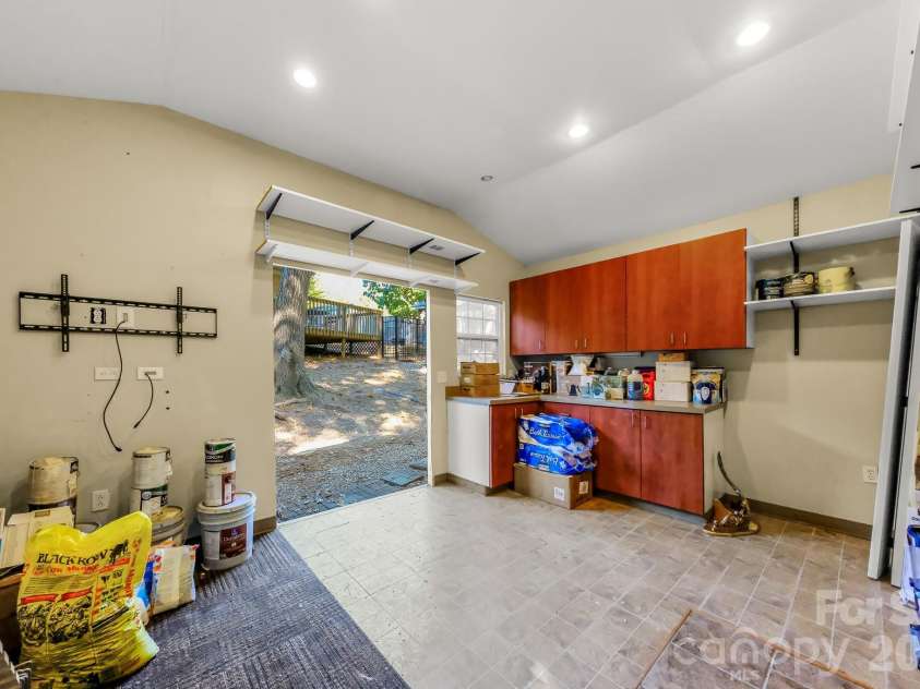 8711 Ellis Road, Waxhaw, NC 28173.  MLS# CAR4425278, YatesRealty ID 54336. SHED INTERIOR