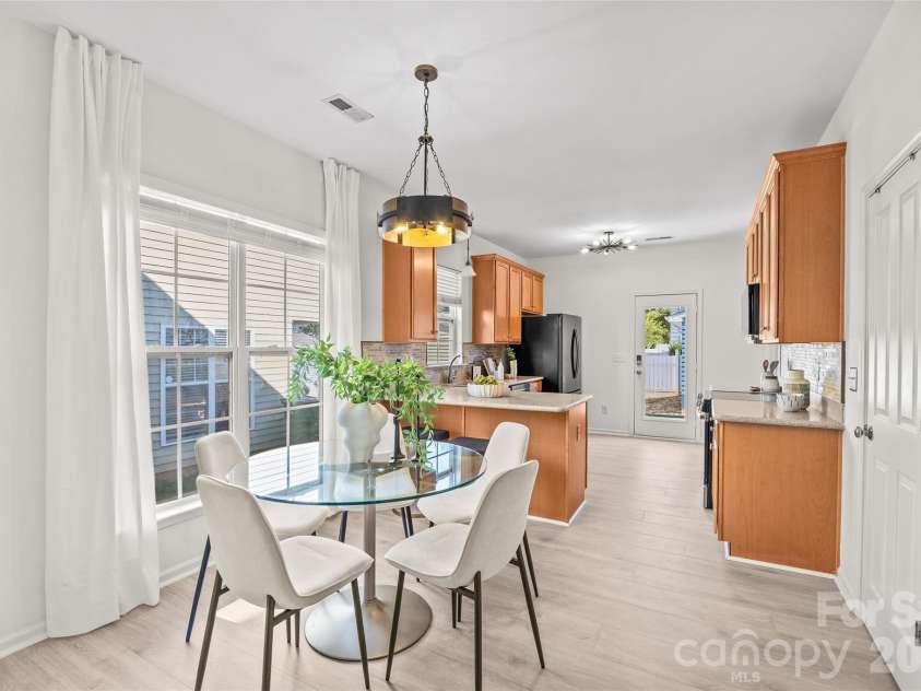 13818 Carleen Way, Charlotte, NC 28213.  MLS# CAR4425312, YatesRealty ID 54337. 