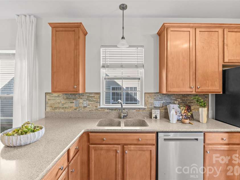 13818 Carleen Way, Charlotte, NC 28213.  MLS# CAR4425312, YatesRealty ID 54337. 