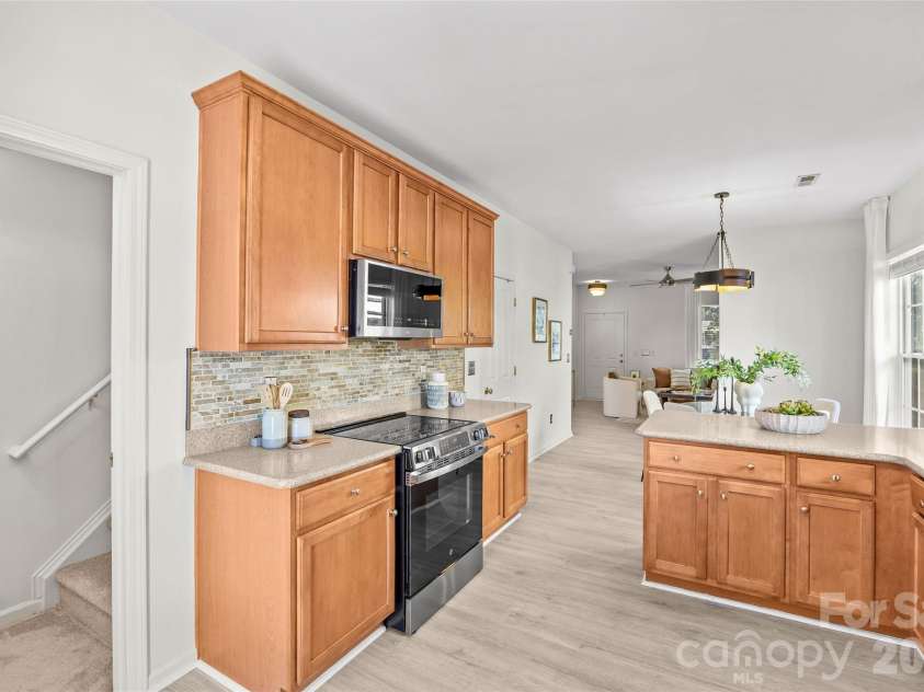 13818 Carleen Way, Charlotte, NC 28213.  MLS# CAR4425312, YatesRealty ID 54337. 