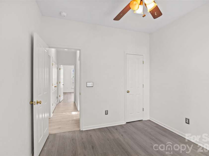 13818 Carleen Way, Charlotte, NC 28213.  MLS# CAR4425312, YatesRealty ID 54337. 