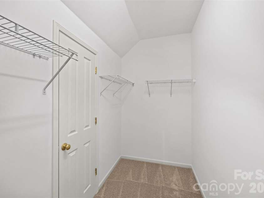 13818 Carleen Way, Charlotte, NC 28213.  MLS# CAR4425312, YatesRealty ID 54337. 