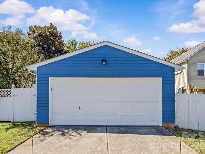 13818 Carleen Way, Charlotte, NC 28213.  MLS# CAR4425312, YatesRealty ID 54337. 