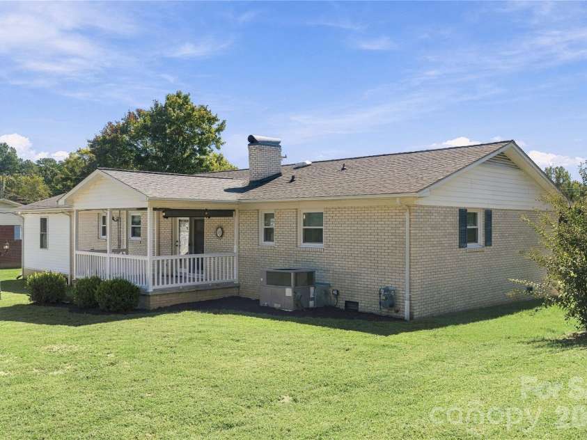 5708 Danville Drive, Kannapolis, NC 28081.  MLS# CAR4425214, YatesRealty ID 54339. 