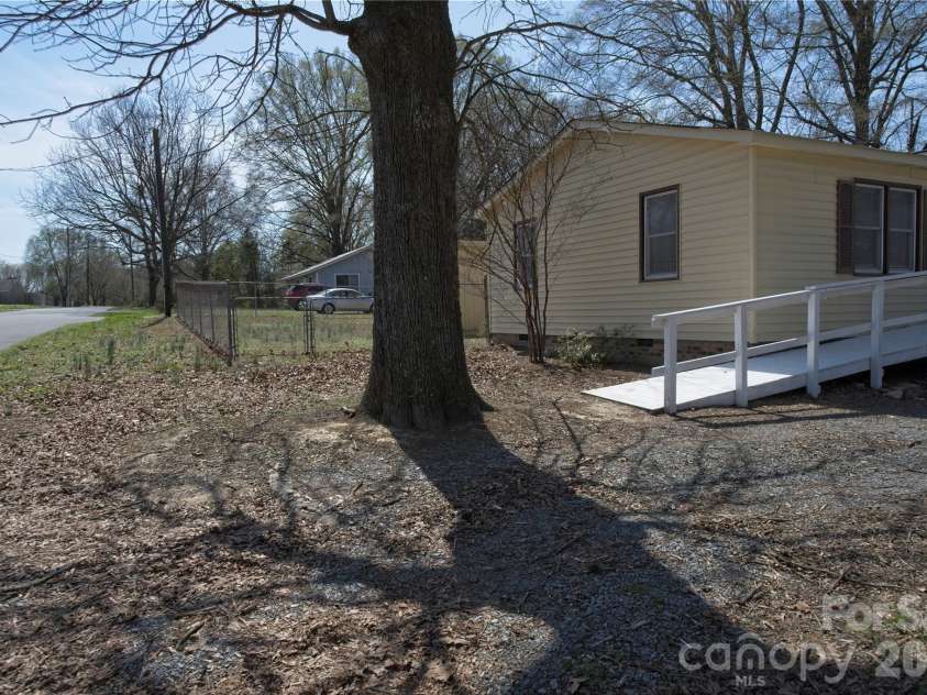 416 Union Street, Marshville, NC 28103.  MLS# CAR4356661, YatesRealty ID 5434. 