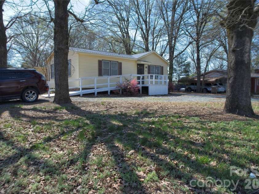416 Union Street, Marshville, NC 28103.  MLS# CAR4356661, YatesRealty ID 5434. 
