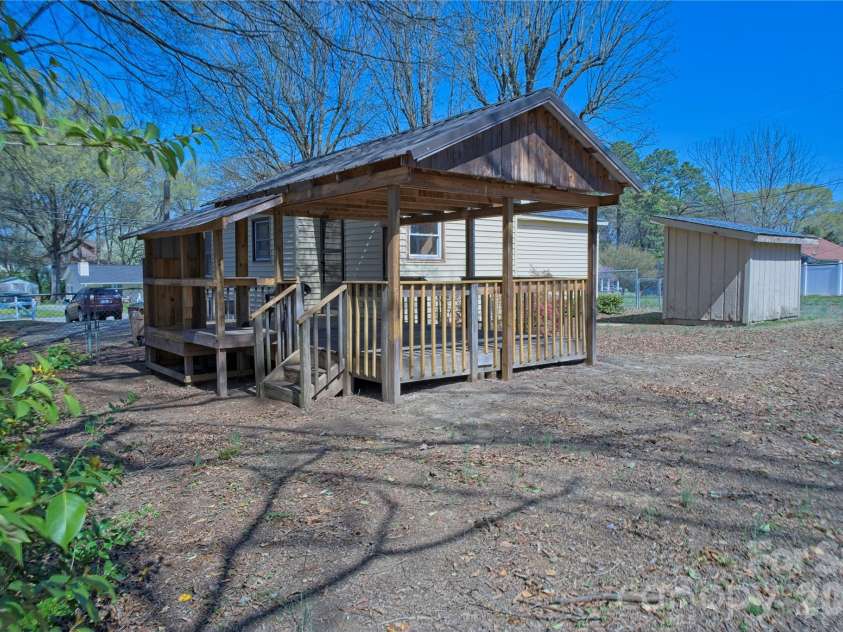 416 Union Street, Marshville, NC 28103.  MLS# CAR4356661, YatesRealty ID 5434. 