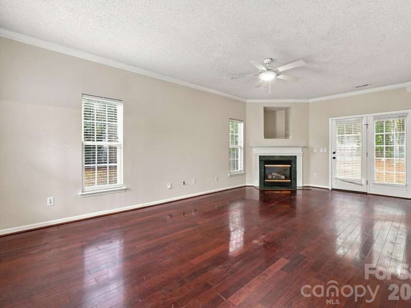 12806 English Walnut Lane, Charlotte, NC 28215.  MLS# CAR4420536, YatesRealty ID 54347. 