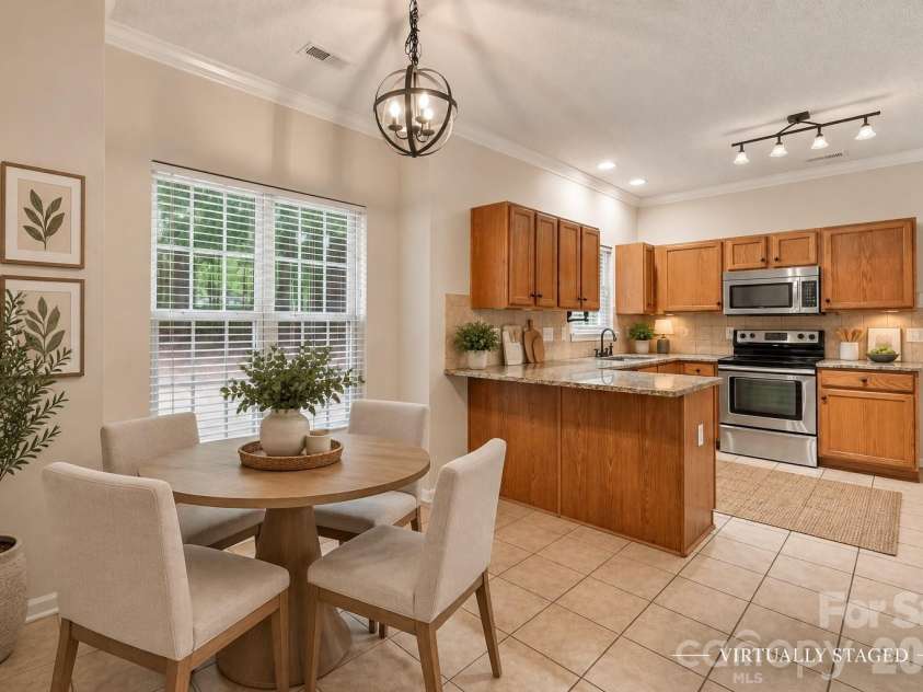 12806 English Walnut Lane, Charlotte, NC 28215.  MLS# CAR4420536, YatesRealty ID 54347. 