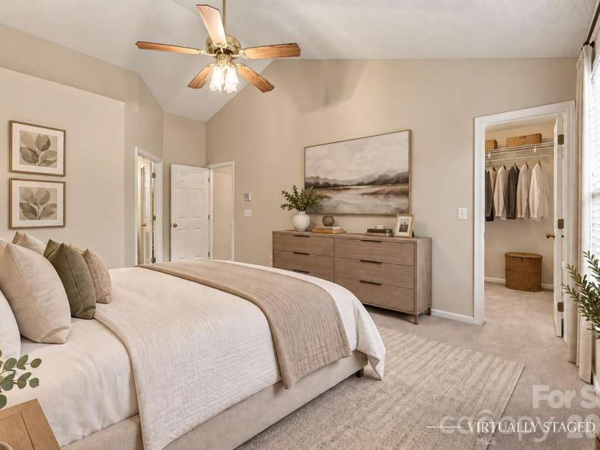 12806 English Walnut Lane, Charlotte, NC 28215.  MLS# CAR4420536, YatesRealty ID 54347. 