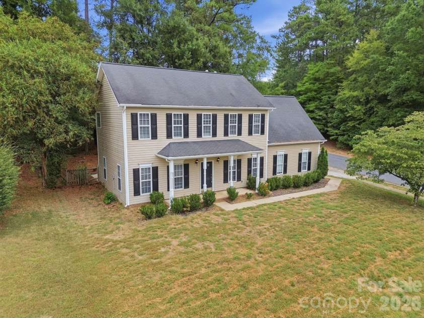12806 English Walnut Lane, Charlotte, NC 28215.  MLS# CAR4420536, YatesRealty ID 54347. 