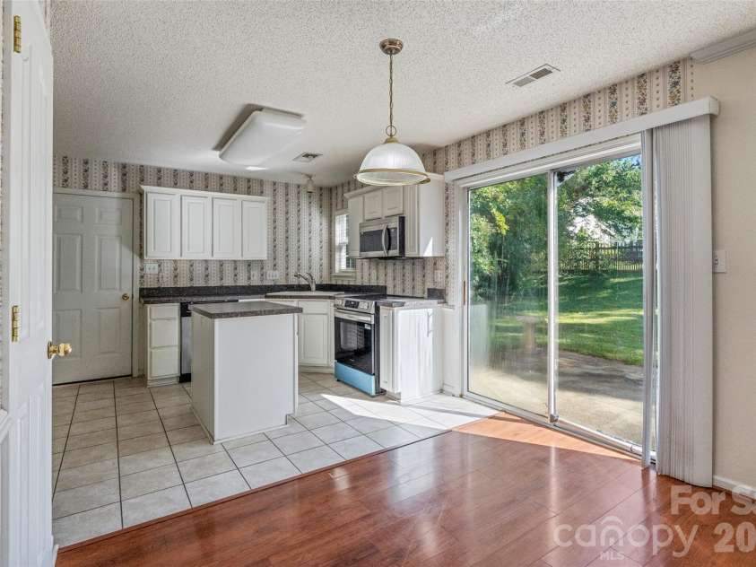 15140 Angela Neal Road, Huntersville, NC 28078.  MLS# CAR4421514, YatesRealty ID 54348. 