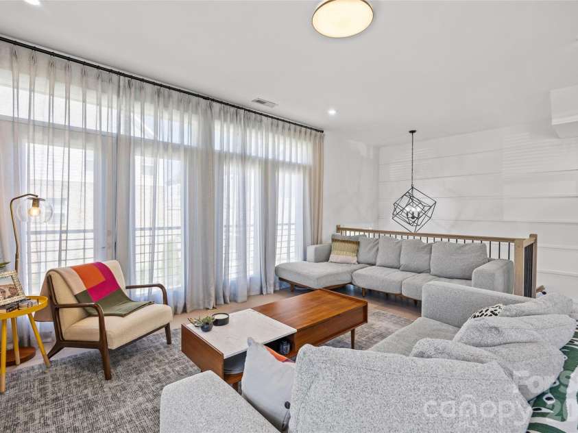 17141 Soho Drive, Charlotte, NC 28204.  MLS# CAR4420799, YatesRealty ID 54349. 
