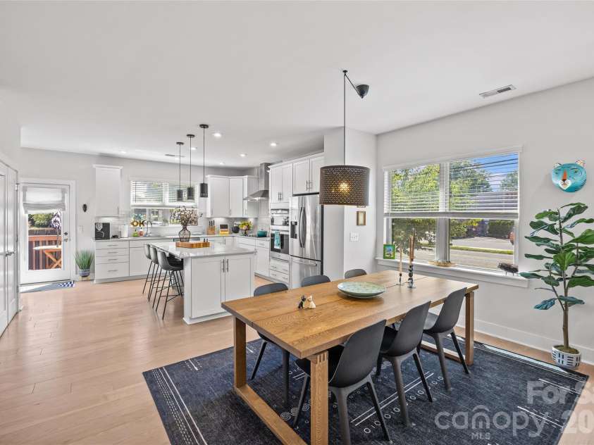 17141 Soho Drive, Charlotte, NC 28204.  MLS# CAR4420799, YatesRealty ID 54349. 