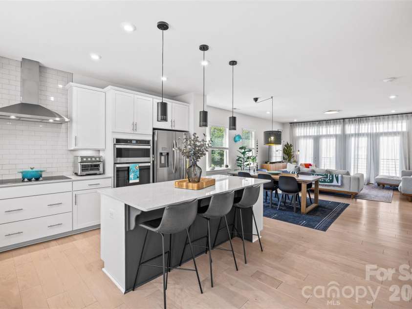 17141 Soho Drive, Charlotte, NC 28204.  MLS# CAR4420799, YatesRealty ID 54349. 