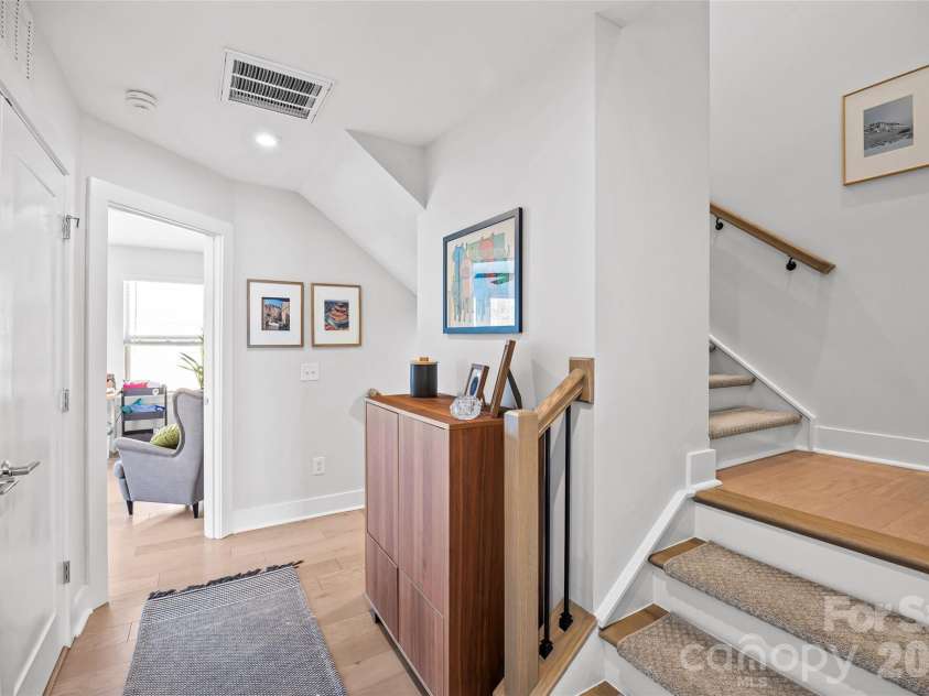 17141 Soho Drive, Charlotte, NC 28204.  MLS# CAR4420799, YatesRealty ID 54349. 