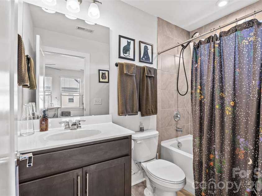17141 Soho Drive, Charlotte, NC 28204.  MLS# CAR4420799, YatesRealty ID 54349. 