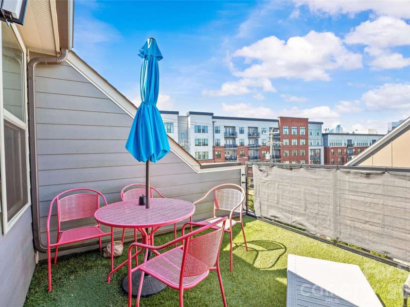 17141 Soho Drive, Charlotte, NC 28204.  MLS# CAR4420799, YatesRealty ID 54349. 