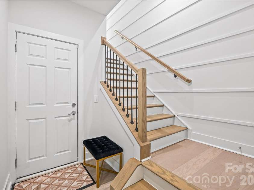 17141 Soho Drive, Charlotte, NC 28204.  MLS# CAR4420799, YatesRealty ID 54349. 