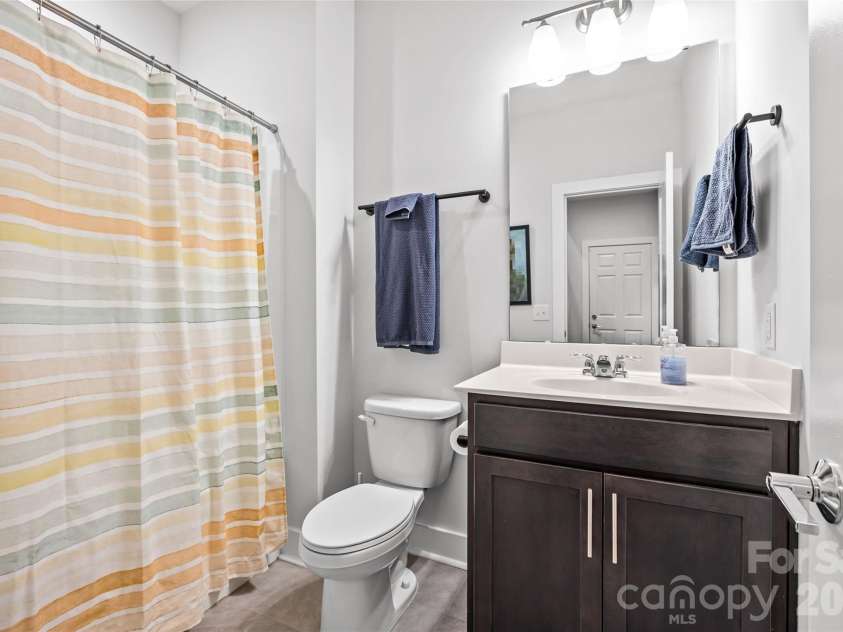 17141 Soho Drive, Charlotte, NC 28204.  MLS# CAR4420799, YatesRealty ID 54349. 