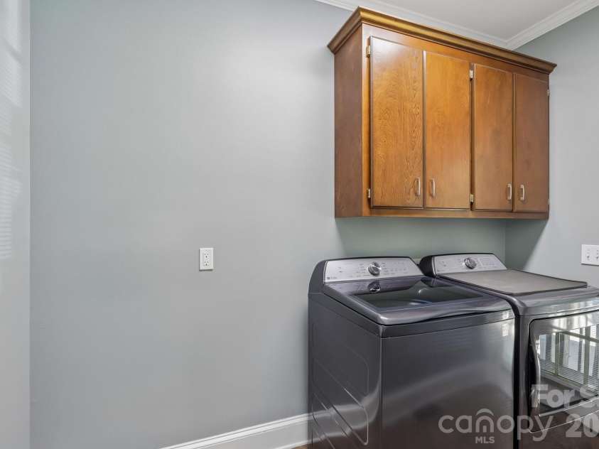 5385 Stone Brook Court, Davidson, NC 28036.  MLS# CAR4421777, YatesRealty ID 54350. 