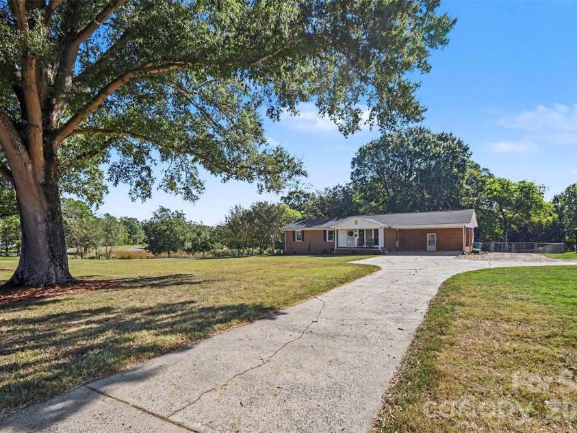 1555 Hess Road, Concord, NC 28025.  MLS# CAR4409569, YatesRealty ID 54352. 
