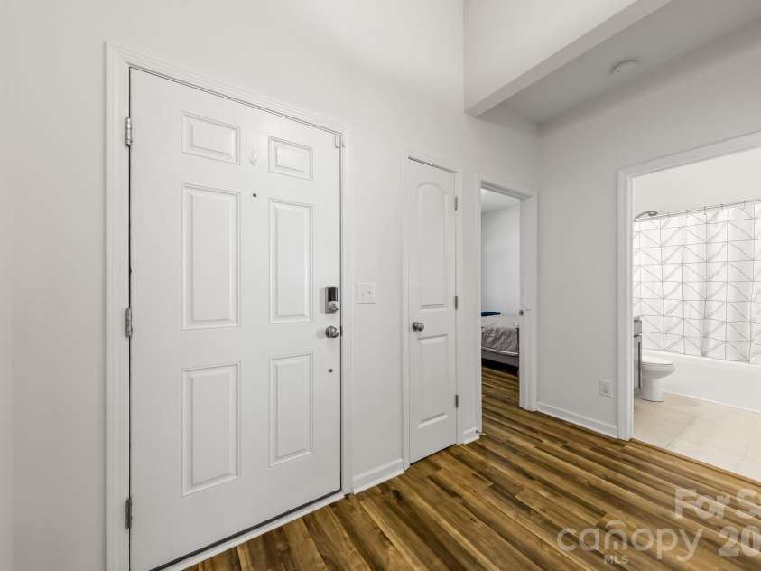 10014 Goose Landing Drive, Charlotte, NC 28269.  MLS# CAR4407510, YatesRealty ID 54357. 