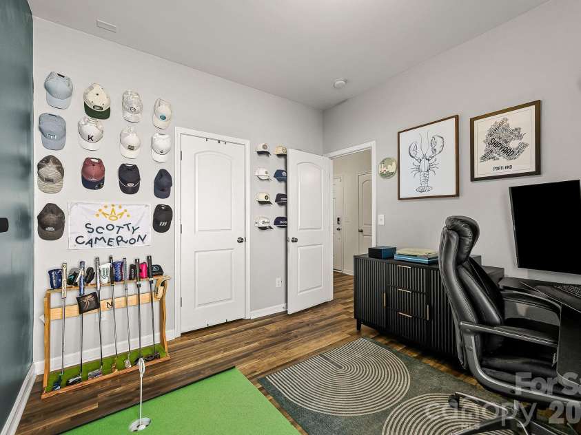 10014 Goose Landing Drive, Charlotte, NC 28269.  MLS# CAR4407510, YatesRealty ID 54357. 