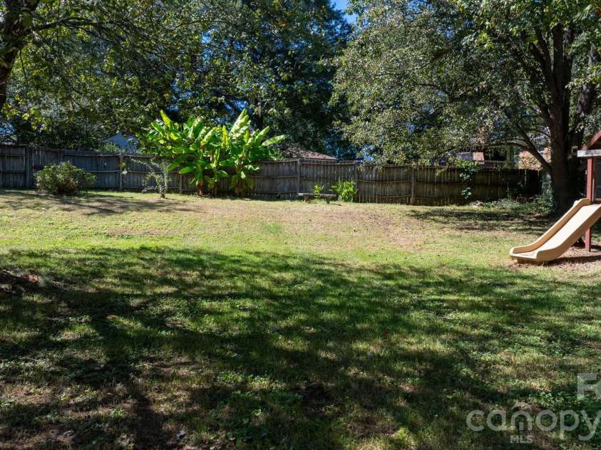 3675 10th Street None, Hickory, NC 28601.  MLS# CAR4430666, YatesRealty ID 54359. 