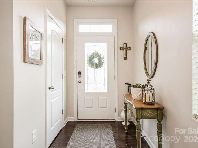 10932 Zac Hill Road, Davidson, NC 28036.  MLS# CAR4235105, YatesRealty ID 5436. FOYER