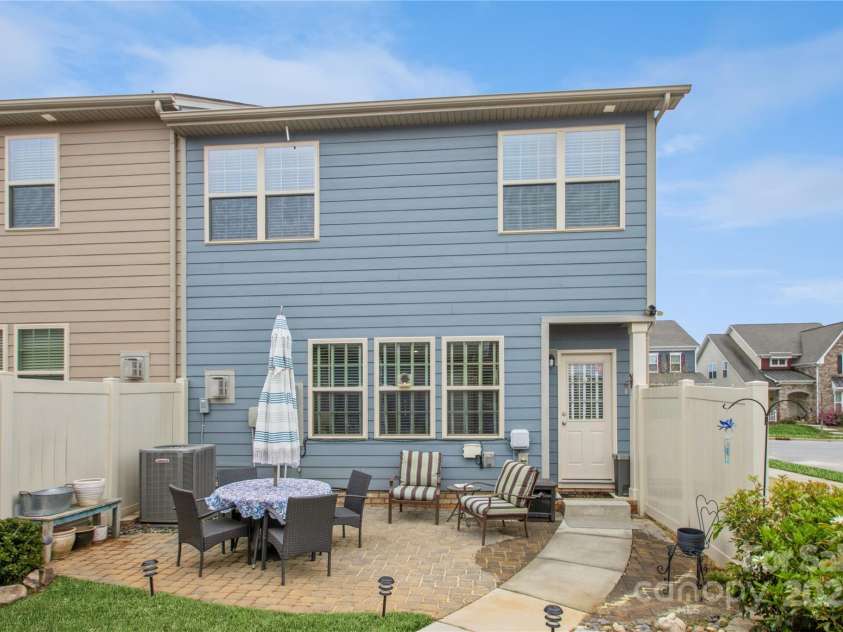 10932 Zac Hill Road, Davidson, NC 28036.  MLS# CAR4235105, YatesRealty ID 5436. PATIO AREA