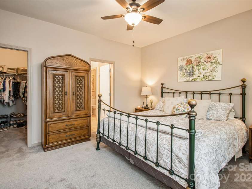 10932 Zac Hill Road, Davidson, NC 28036.  MLS# CAR4235105, YatesRealty ID 5436. PRIMARY BEDROOM