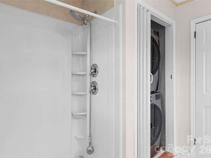 612 Main Street, Boonville, NC 27011.  MLS# CAR4358870, YatesRealty ID 5436. 