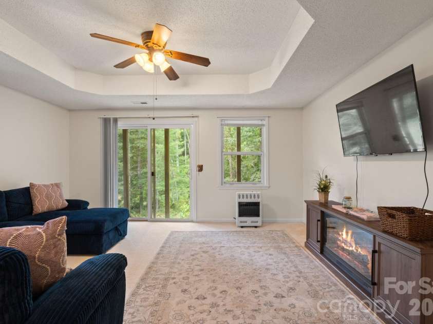 113 Laura Trace, Hendersonville, NC 28792.  MLS# CAR4424959, YatesRealty ID 54362. Basement rec room/flex space