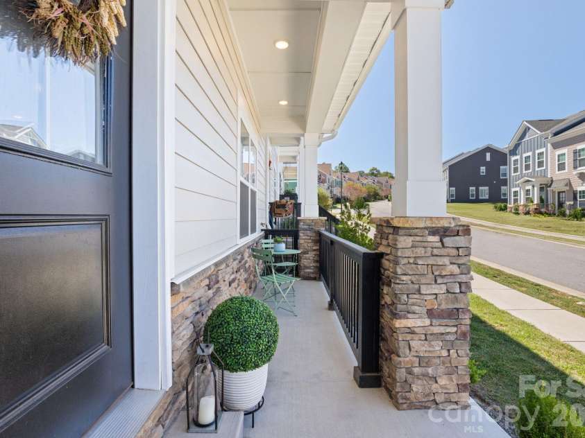57 Walnut Springs Drive, Asheville, NC 28804.  MLS# CAR4427573, YatesRealty ID 54363. 