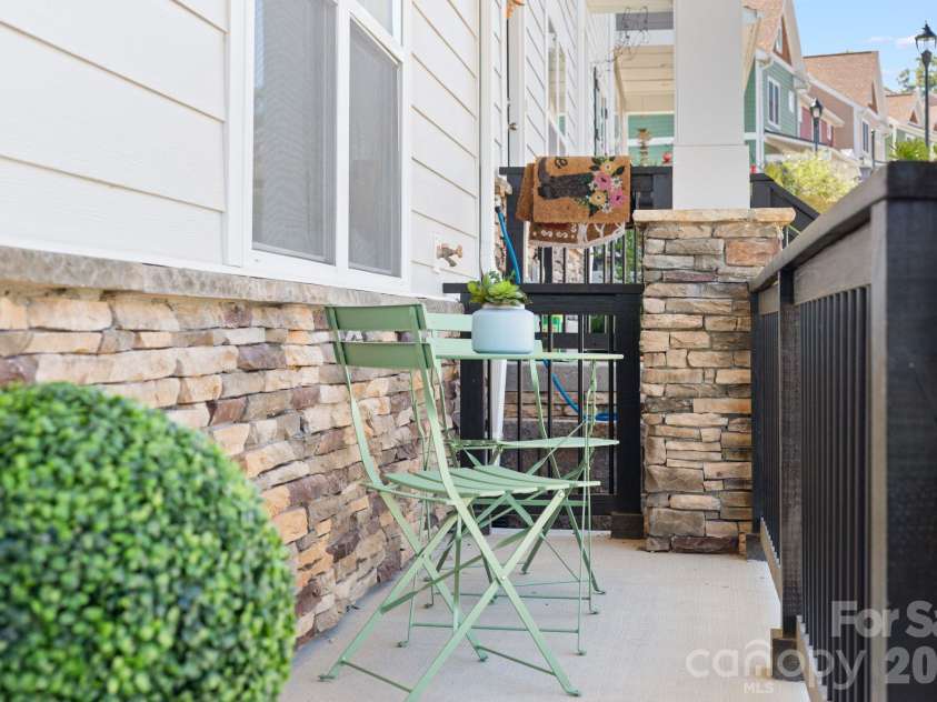57 Walnut Springs Drive, Asheville, NC 28804.  MLS# CAR4427573, YatesRealty ID 54363. 