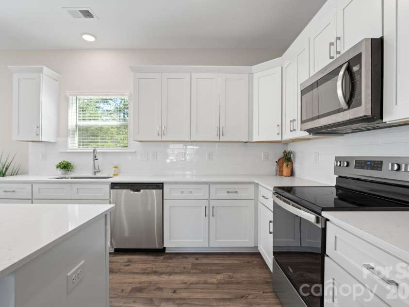 57 Walnut Springs Drive, Asheville, NC 28804.  MLS# CAR4427573, YatesRealty ID 54363. 