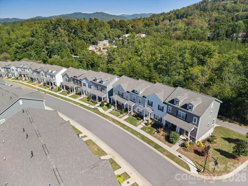 57 Walnut Springs Drive, Asheville, NC 28804.  MLS# CAR4427573, YatesRealty ID 54363. 