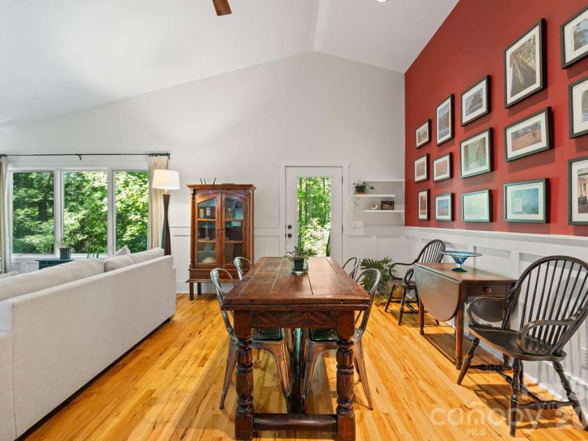 179 Woodlyn Etch Drive, Hendersonville, NC 28792.  MLS# CAR4429888, YatesRealty ID 54364. 