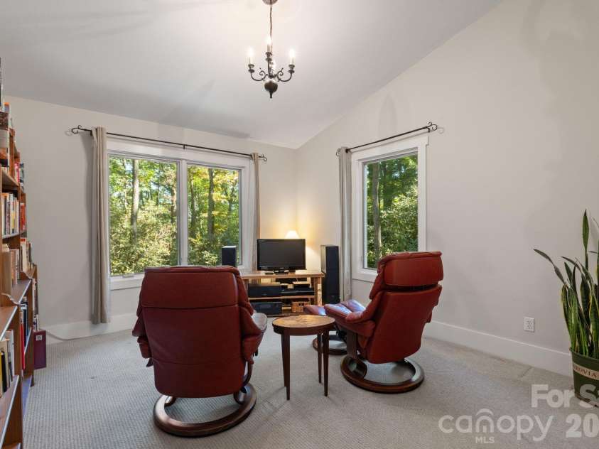 179 Woodlyn Etch Drive, Hendersonville, NC 28792.  MLS# CAR4429888, YatesRealty ID 54364. 