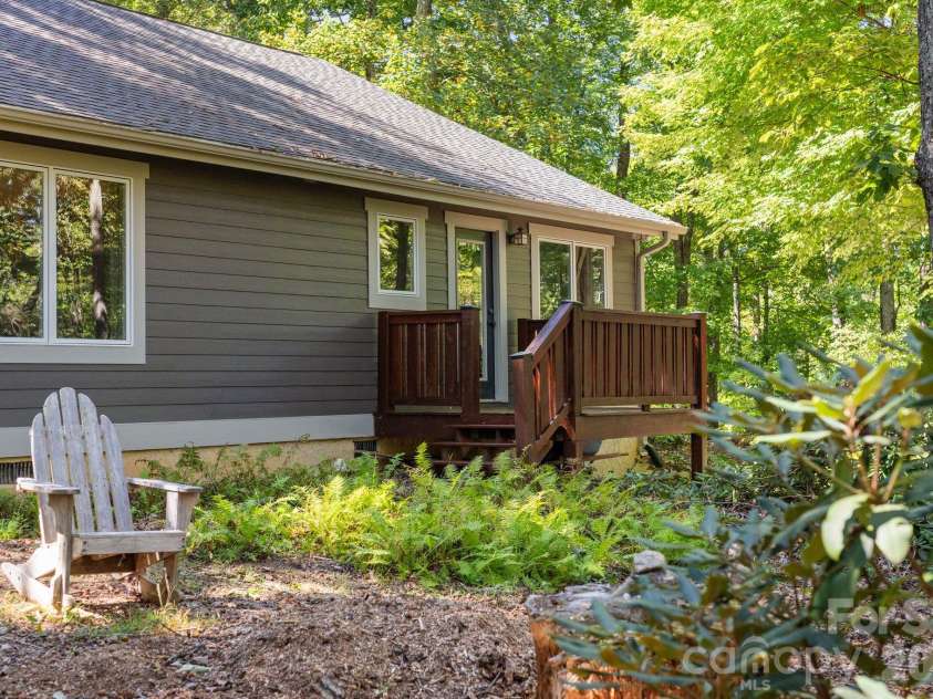 179 Woodlyn Etch Drive, Hendersonville, NC 28792.  MLS# CAR4429888, YatesRealty ID 54364. 